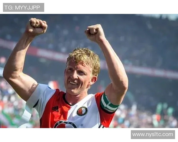 十年内去世的足球球星回顾及其对足坛的深远影响