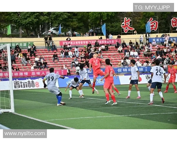 广东足球球星古万铭带球突破展现个人技术风采助力球队攻防转换